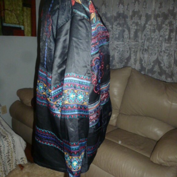 Chico’s Design Embroidered Silk Jacket – Women’s Size 1 (US) - Picture 6 of 14